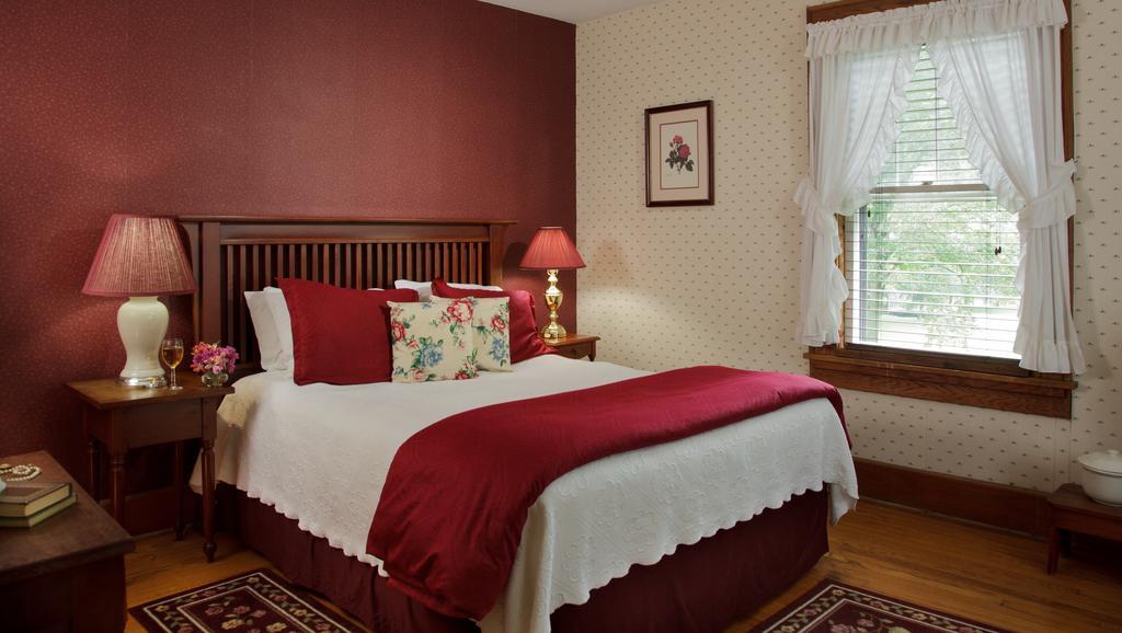 The White Oak Inn Zuck Εξωτερικό φωτογραφία