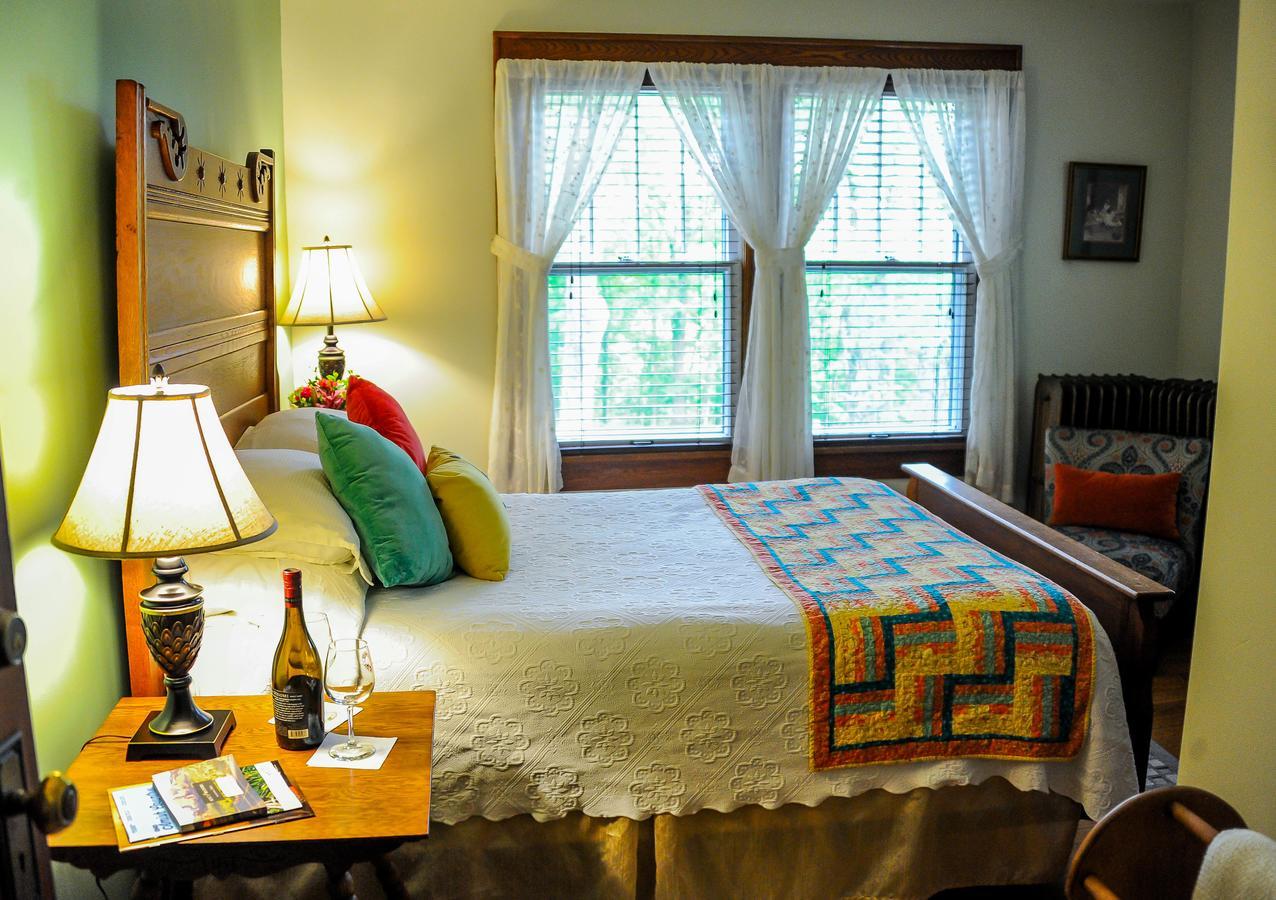 The White Oak Inn Zuck Εξωτερικό φωτογραφία
